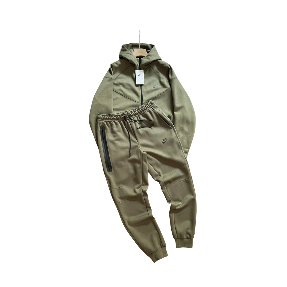 NikeTech Tracksuit Vendor